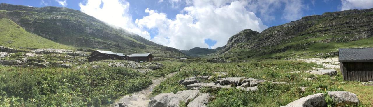 Chalet*** Au Pied D'Une Prairie Face A La Montagne Sixt Esterno foto
